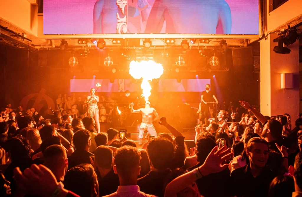 Fire dance act